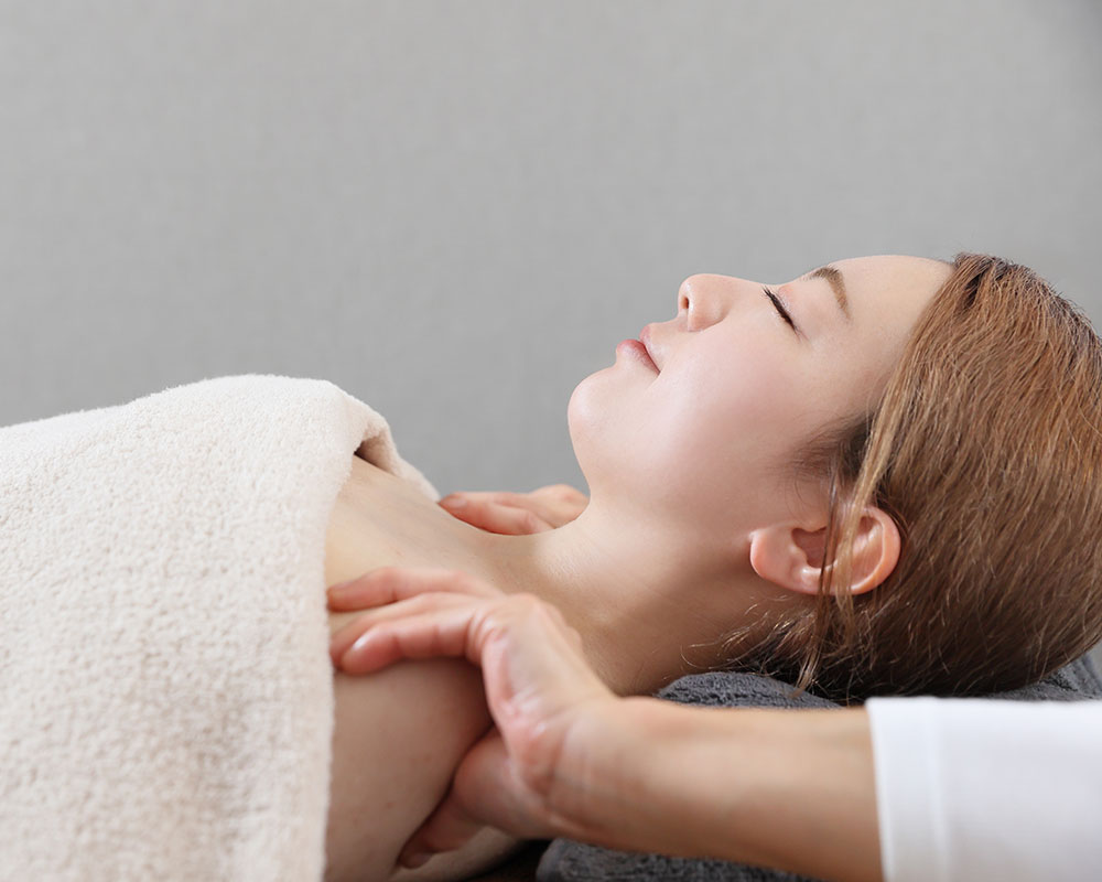 アロマボディートリートメント